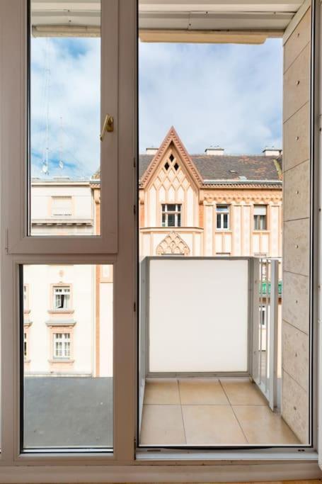 Acacia City Center Apartment Budapest Eksteriør billede